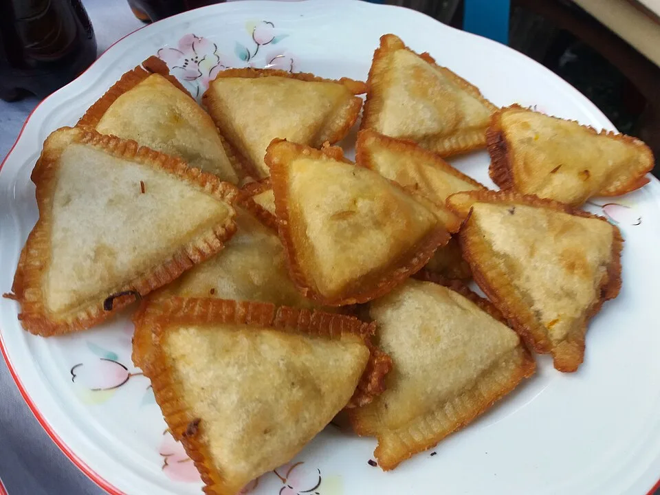 Beef Jhuri Pitha (10 pcs)